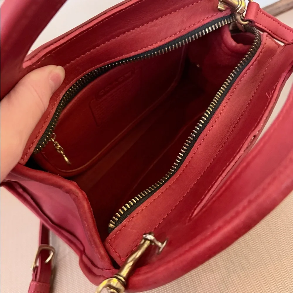 Coach Vintage Carousel Bag 9942 in Red - Picture 6 of 6